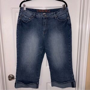 Nine Point Eight‎ Cropped Jeans With Bling Pockets - Size 16
